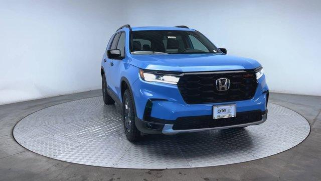 new 2025 Honda Pilot car, priced at $49,840