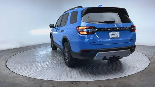 new 2025 Honda Pilot car, priced at $49,840