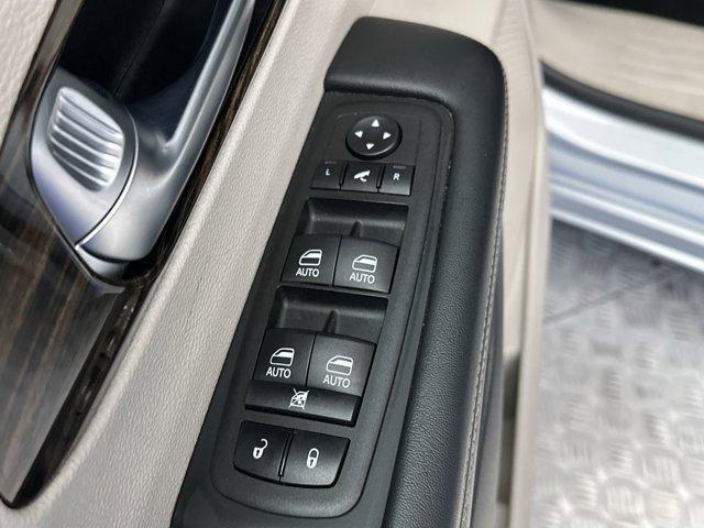 used 2023 Chrysler Pacifica car, priced at $28,374