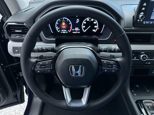 new 2025 Honda Pilot car, priced at $44,800