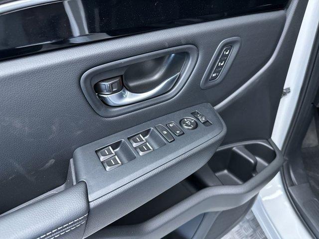 new 2025 Honda Pilot car, priced at $45,885
