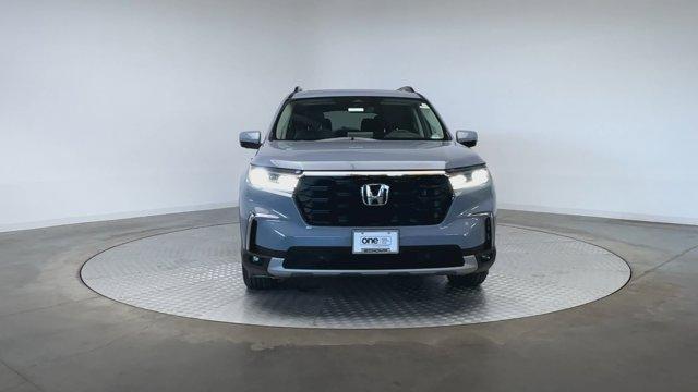 new 2025 Honda Pilot car, priced at $56,685
