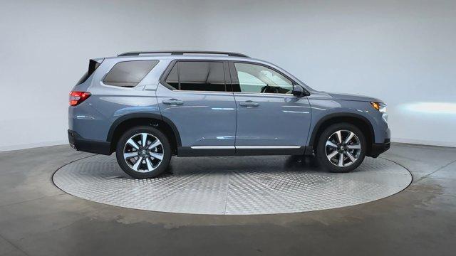 new 2025 Honda Pilot car, priced at $56,685