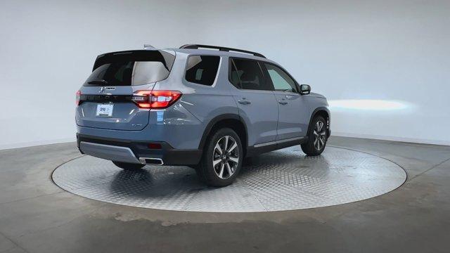 new 2025 Honda Pilot car, priced at $56,685