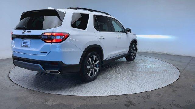 new 2025 Honda Pilot car, priced at $49,750