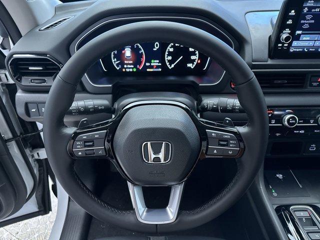 new 2025 Honda Pilot car, priced at $49,750