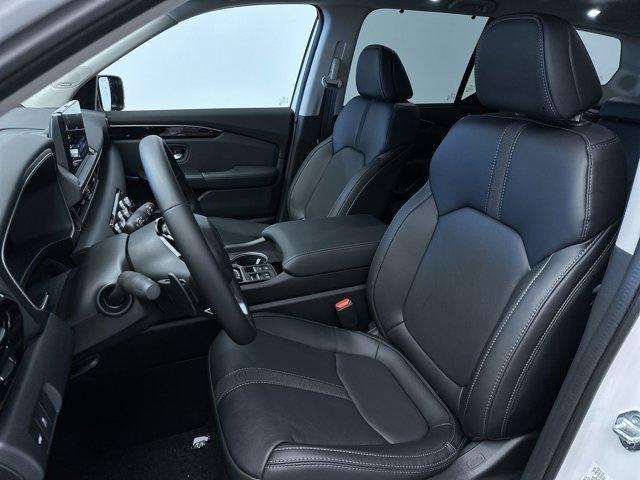 new 2025 Honda Pilot car, priced at $49,750