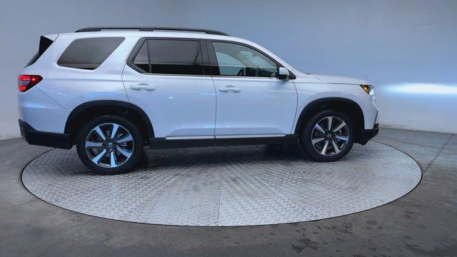 new 2025 Honda Pilot car, priced at $49,750