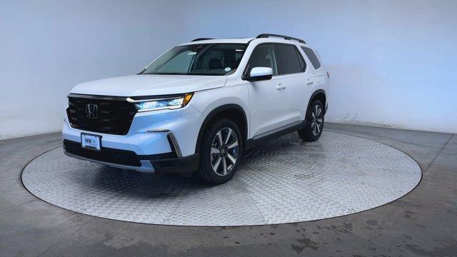 new 2025 Honda Pilot car, priced at $49,750