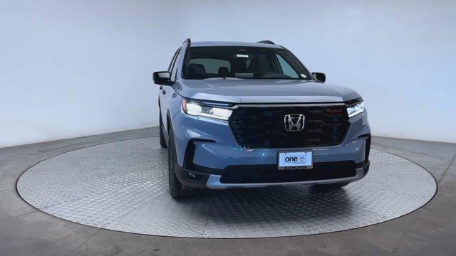 new 2025 Honda Pilot car, priced at $49,550