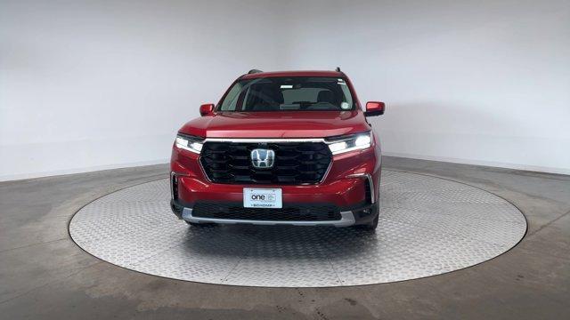 new 2025 Honda Pilot car, priced at $52,885