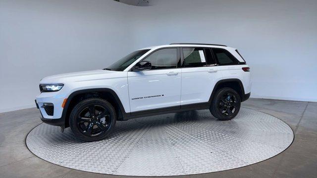 used 2024 Jeep Grand Cherokee car, priced at $33,971