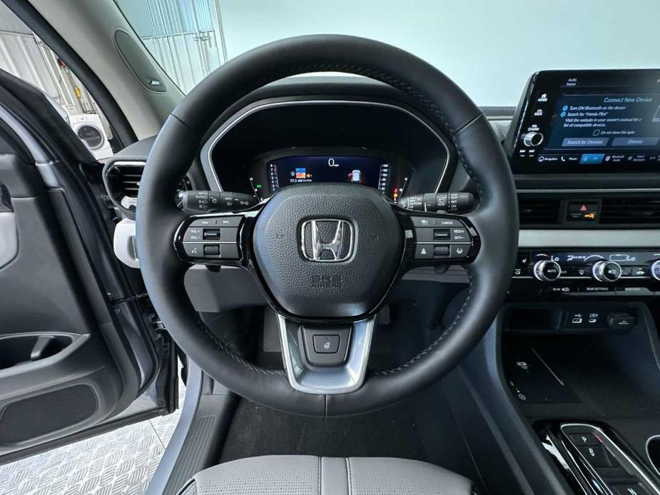 new 2025 Honda Pilot car, priced at $54,125