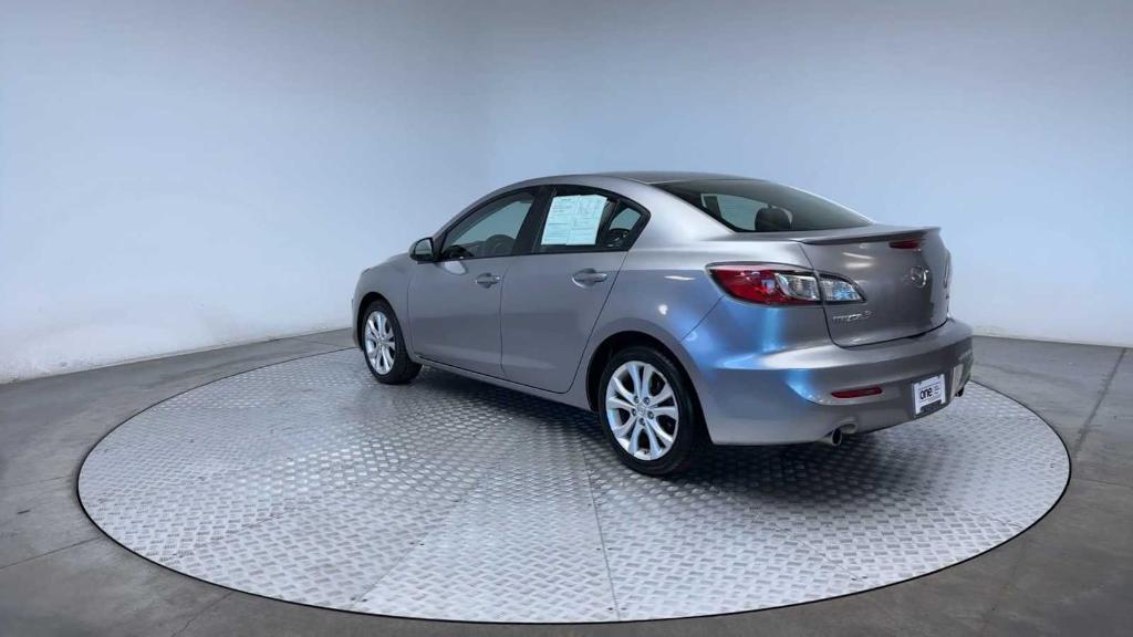 used 2011 Mazda Mazda3 car, priced at $6,200