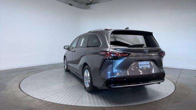 used 2022 Toyota Sienna car, priced at $43,474