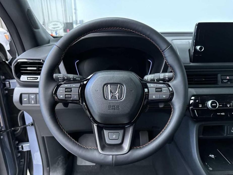 new 2025 Honda Pilot car, priced at $50,450