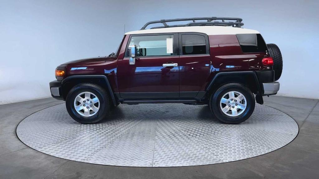 used 2007 Toyota FJ Cruiser car, priced at $16,900