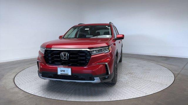 new 2025 Honda Pilot car, priced at $51,650