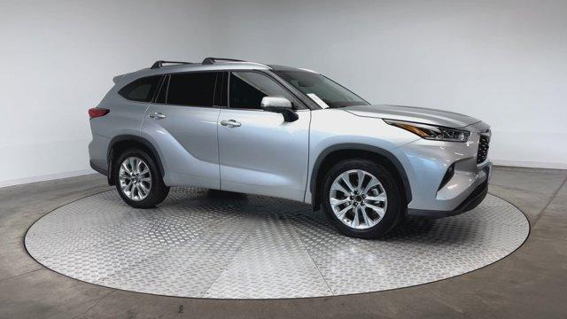 used 2022 Toyota Highlander car, priced at $38,474