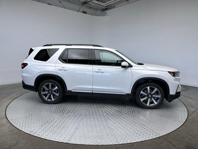 new 2025 Honda Pilot car, priced at $53,215