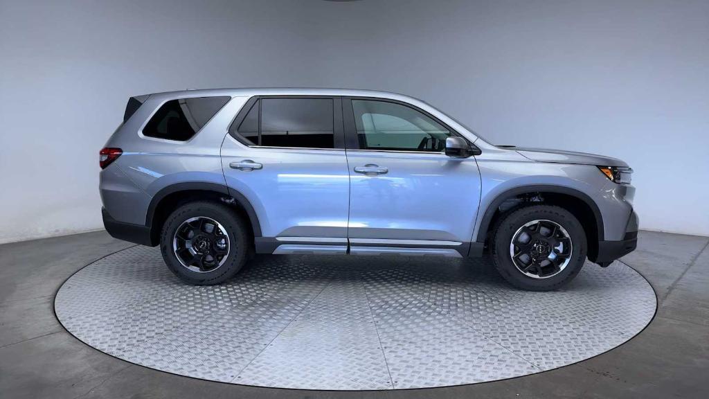 new 2025 Honda Pilot car, priced at $46,595