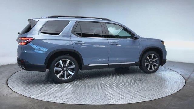 new 2025 Honda Pilot car, priced at $49,835