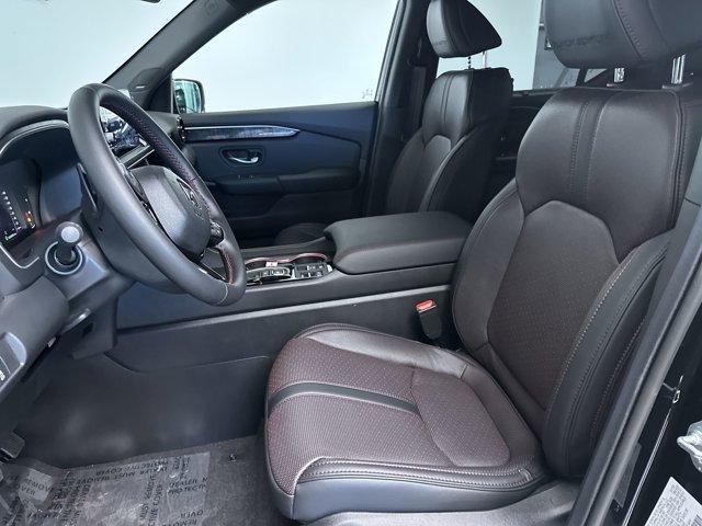 new 2025 Honda Pilot car, priced at $55,205