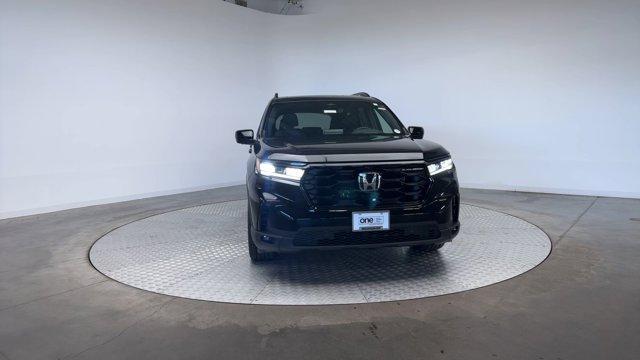 new 2025 Honda Pilot car, priced at $55,205