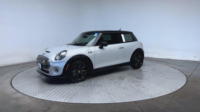 used 2021 MINI SE Hardtop car, priced at $17,474