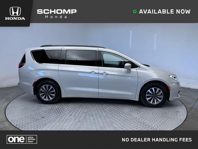 used 2021 Chrysler Pacifica Hybrid car, priced at $23,774