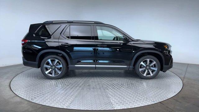 new 2025 Honda Pilot car, priced at $53,605