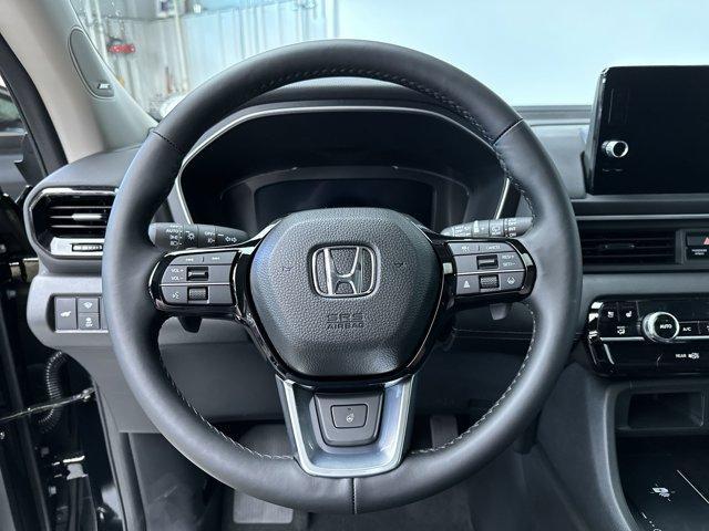 new 2025 Honda Pilot car, priced at $53,605