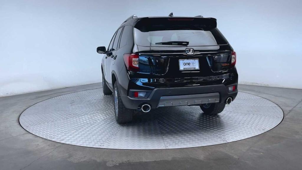 new 2025 Honda Passport car, priced at $44,435