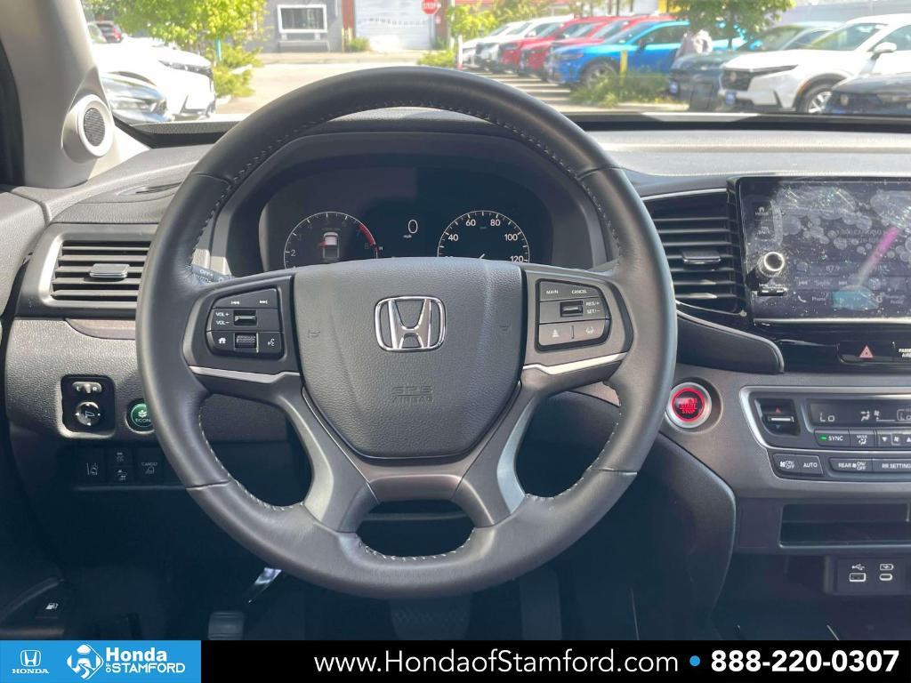 used 2025 Honda Ridgeline car, priced at $35,000