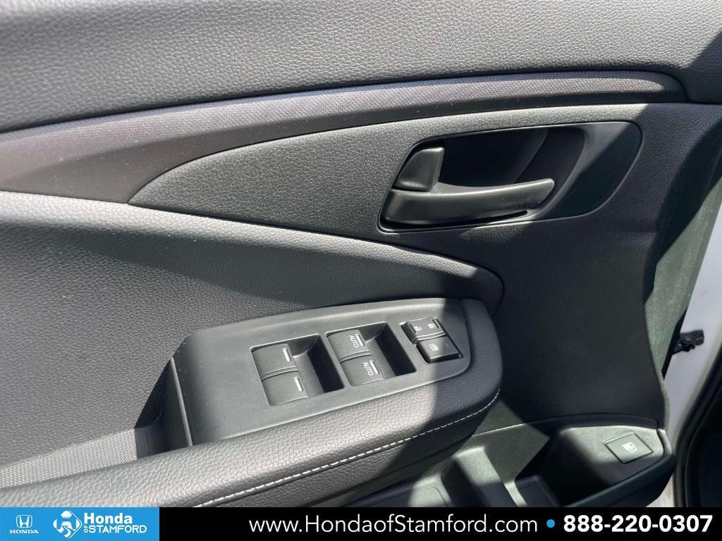 used 2025 Honda Ridgeline car, priced at $35,000