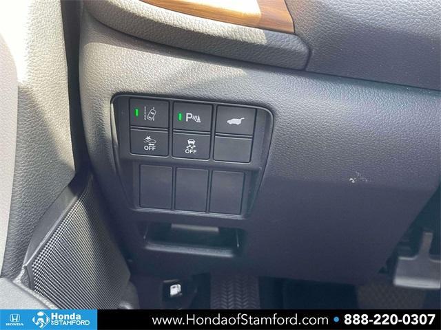 used 2022 Honda CR-V Hybrid car, priced at $32,000
