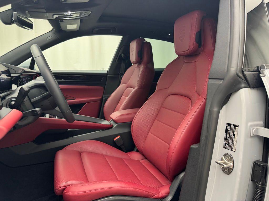 new 2025 Porsche Macan car, priced at $105,075