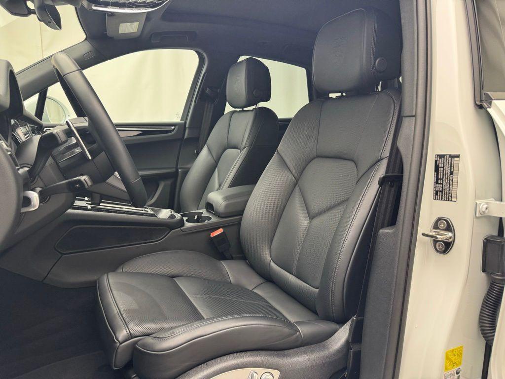 used 2025 Porsche Macan car, priced at $66,900