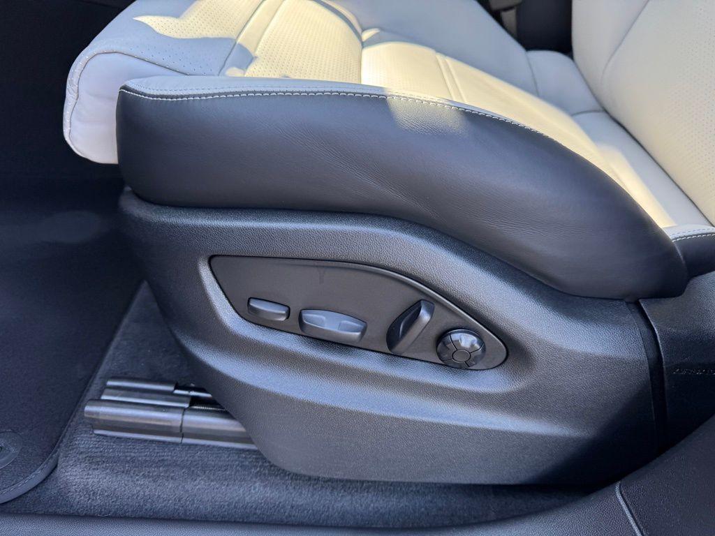 used 2025 Porsche Cayenne car, priced at $134,900