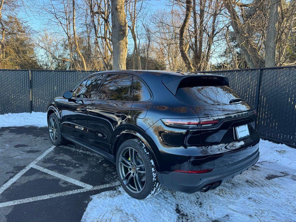 used 2022 Porsche Cayenne E-Hybrid car, priced at $64,900