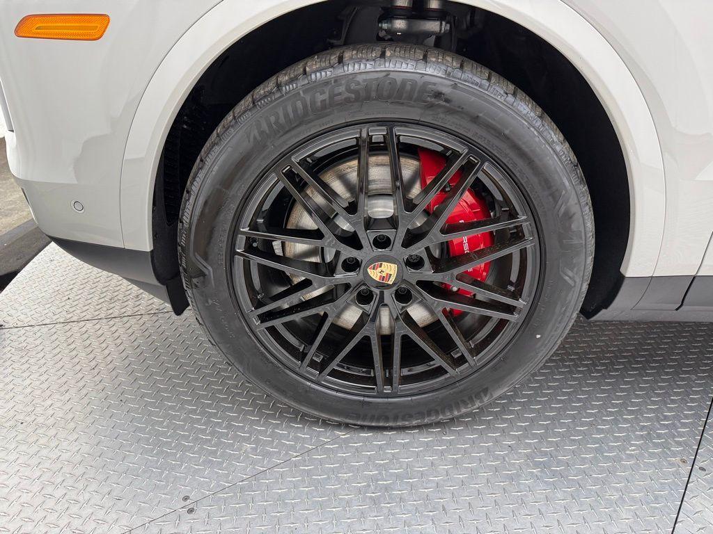 new 2025 Porsche Cayenne car, priced at $129,645