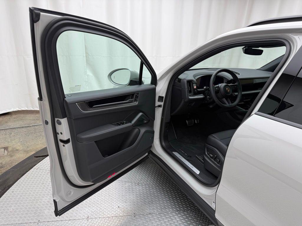 new 2025 Porsche Cayenne car, priced at $129,645