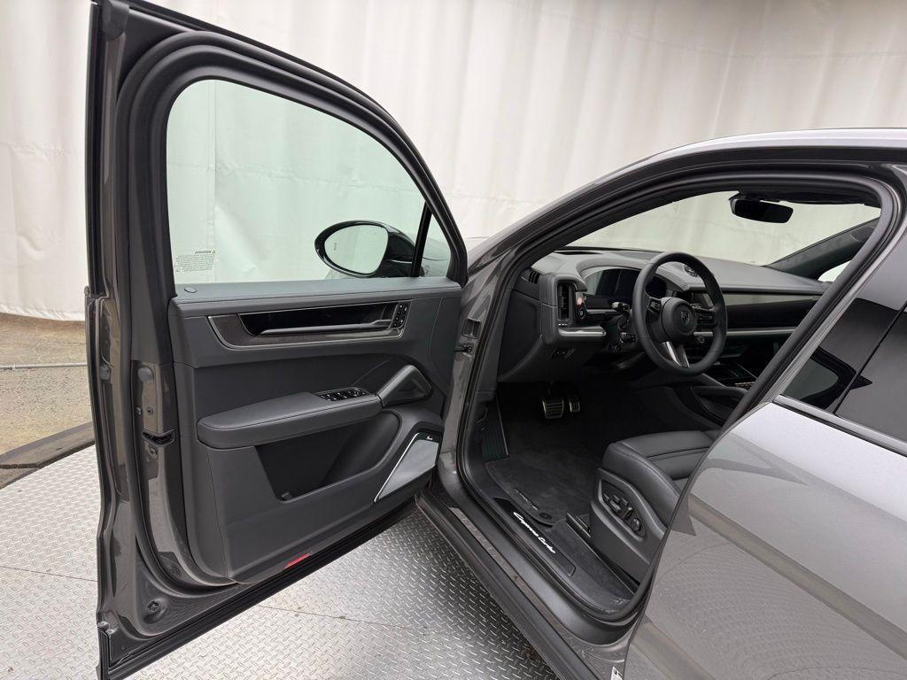 new 2025 Porsche Cayenne car, priced at $205,065