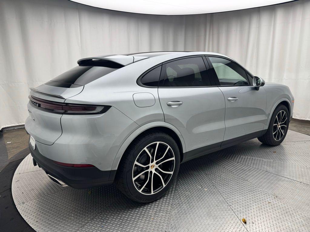 new 2025 Porsche Cayenne car, priced at $107,865