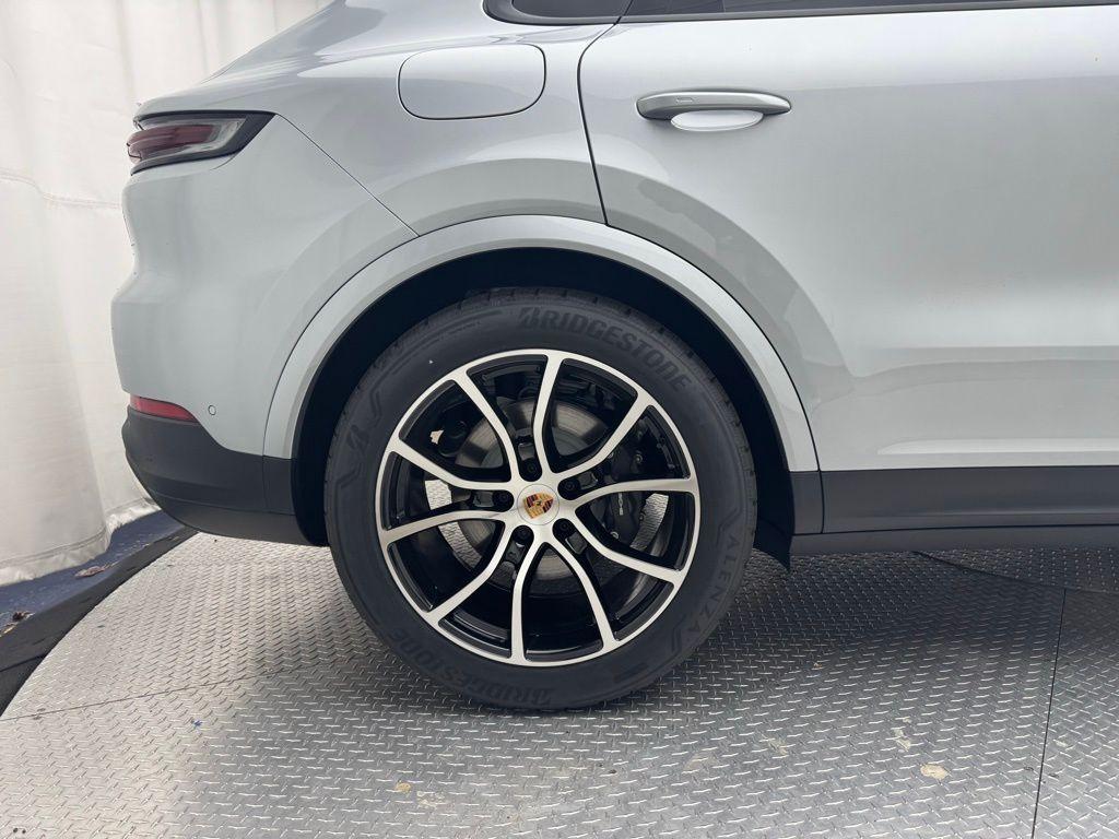 new 2025 Porsche Cayenne car, priced at $107,865