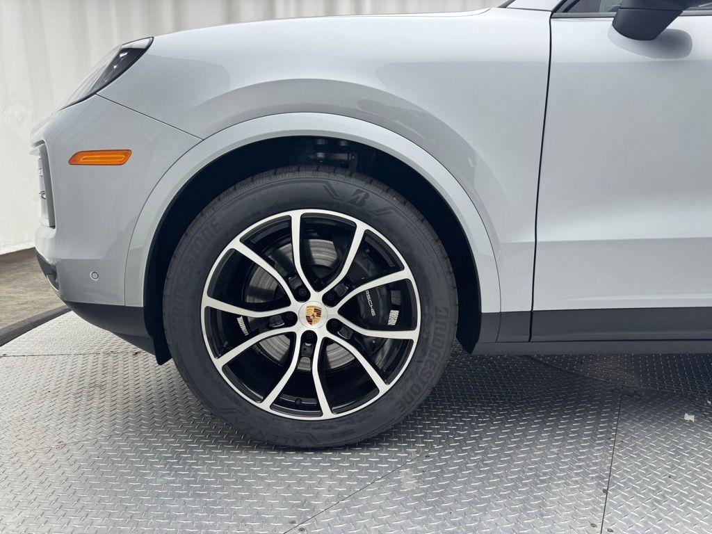 new 2025 Porsche Cayenne car, priced at $107,865