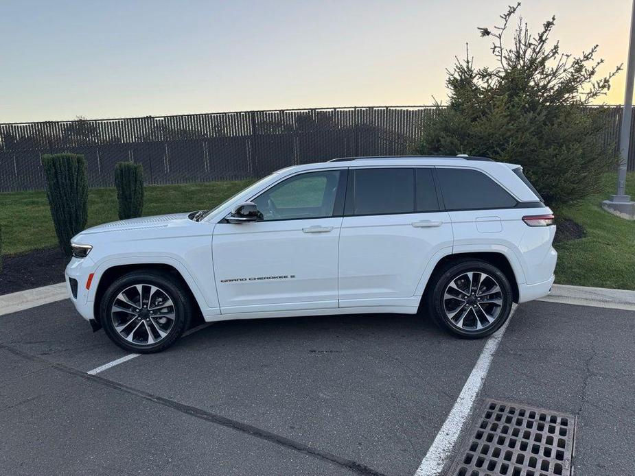 used 2022 Jeep Grand Cherokee car, priced at $34,900