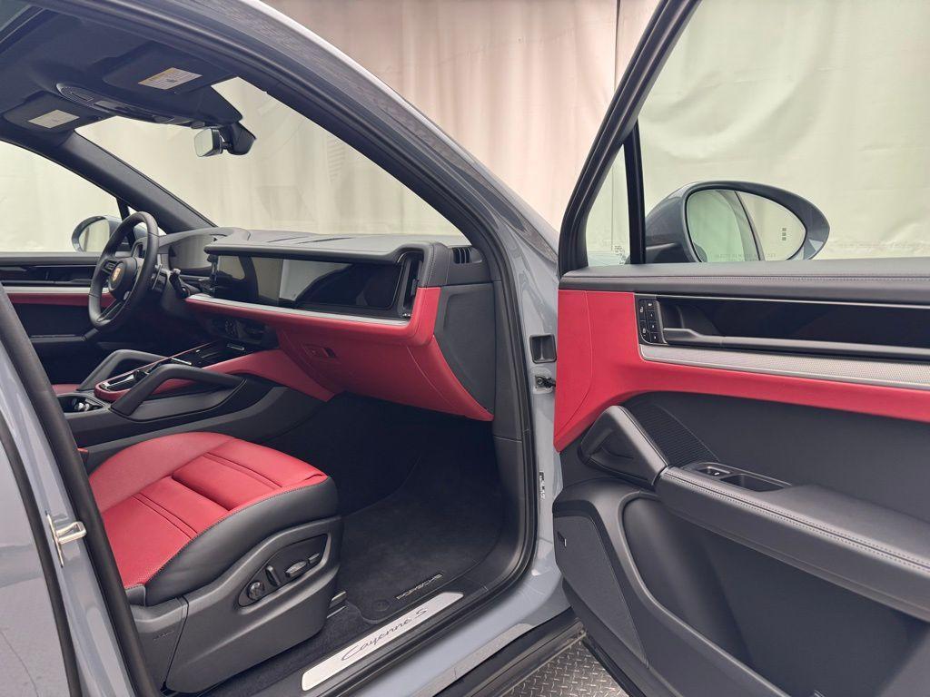 used 2025 Porsche Cayenne car, priced at $119,900