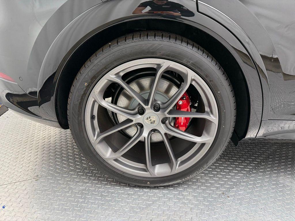 new 2025 Porsche Cayenne car, priced at $197,265