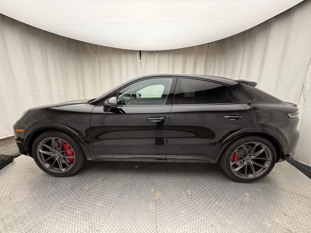new 2025 Porsche Cayenne car, priced at $197,265
